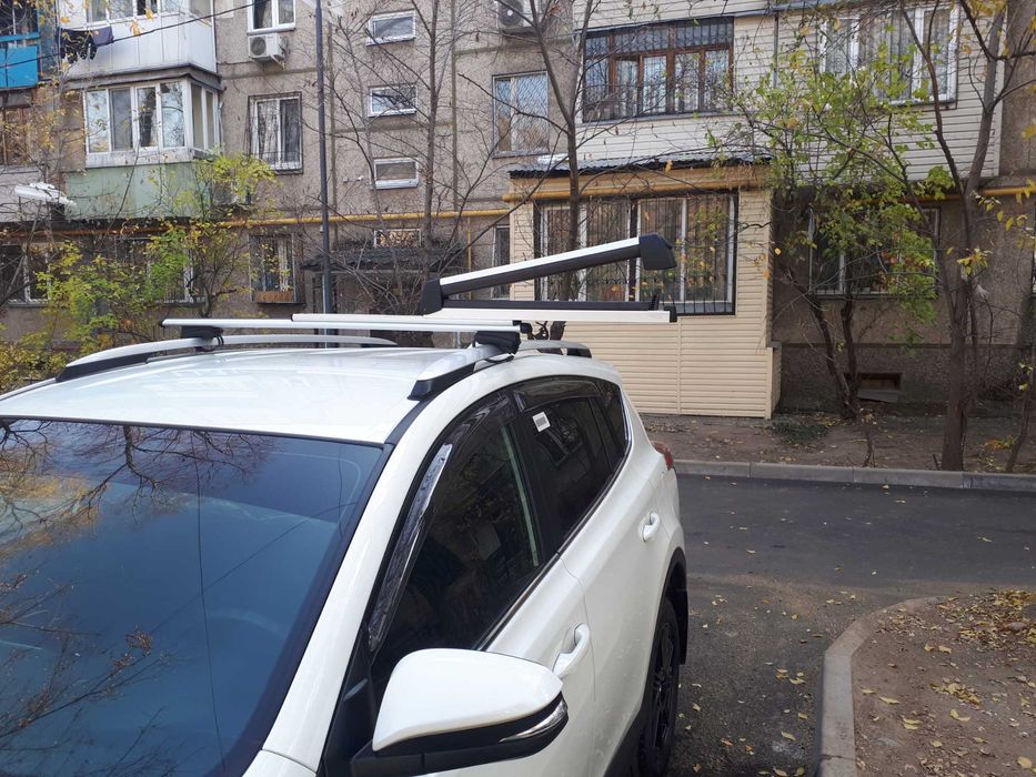 Продам поперечины и крепление для Горных Лыж 4 пары Тулле Авто оригин.