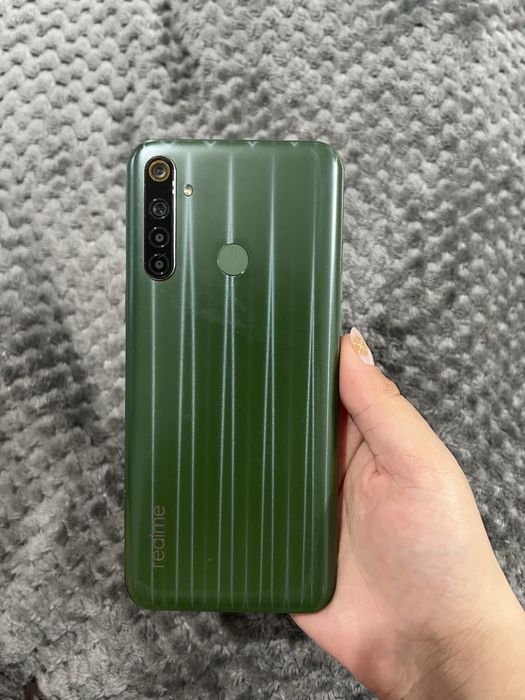 Продам телефон realmi 6i