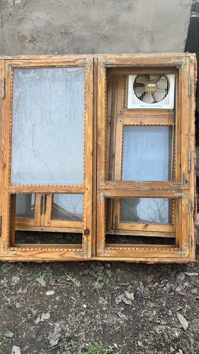 Продаю 2 окна и дверь