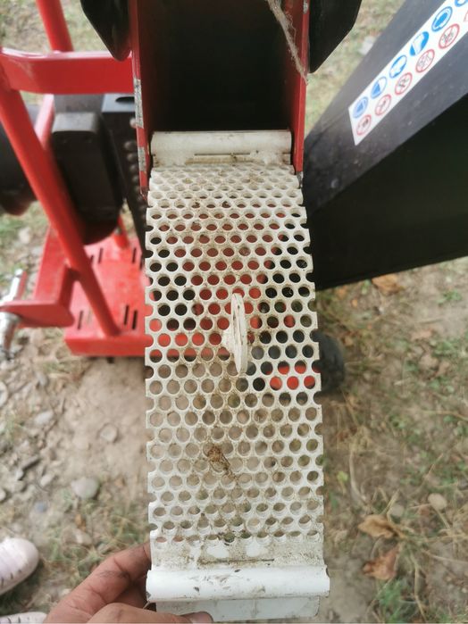 Tocator crengi+ rest. vegetale cupla/priza la tractor agricol an 2022