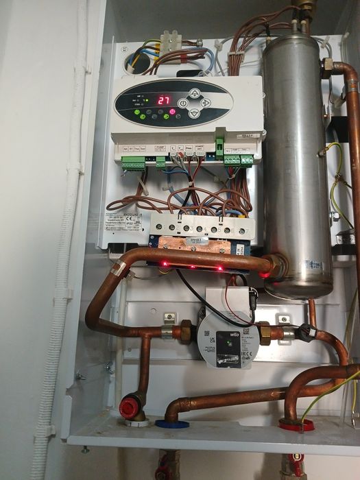 Centrala pe curent electric  6kw6kww perfectă stare