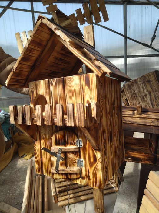 Домик для белок, бельчатник