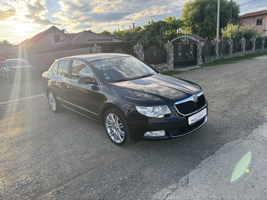Skoda Superb **navigatie *benzina * clima**Rate/avans zero**
