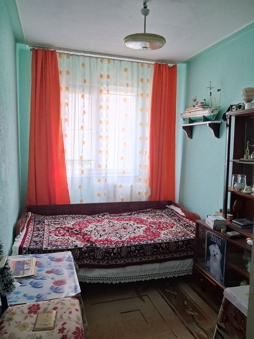 Vând apartament cu 3 camere