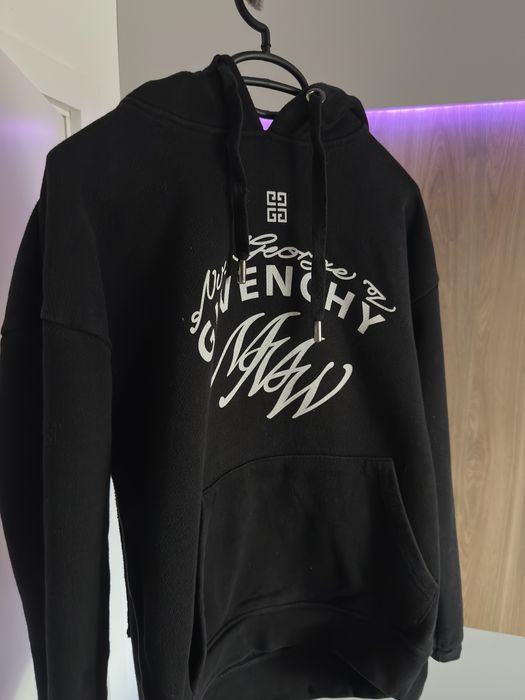 Givenchy черно худи размер S