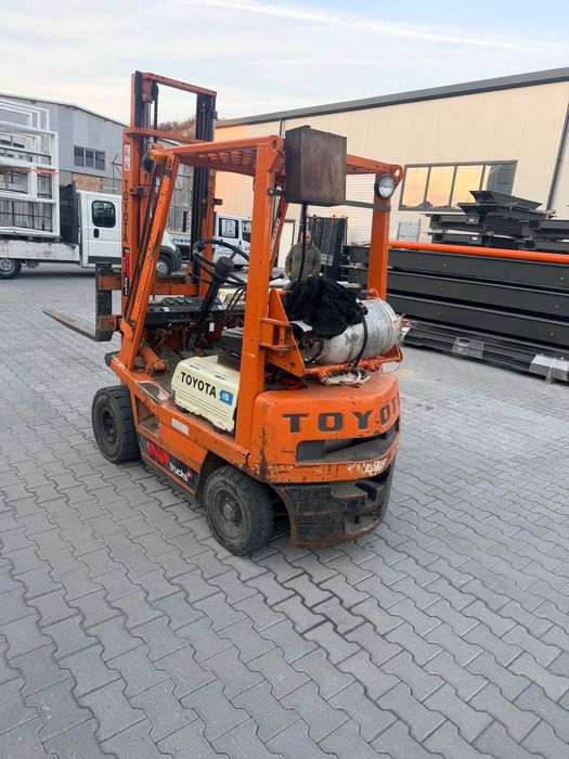 Продавам мотокар