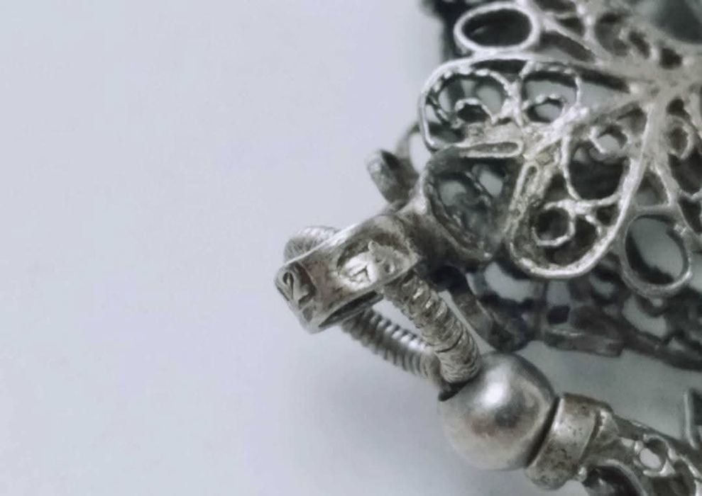 Vechi Rozariu de mana argint filigran cu pietre rosi , antic victorian