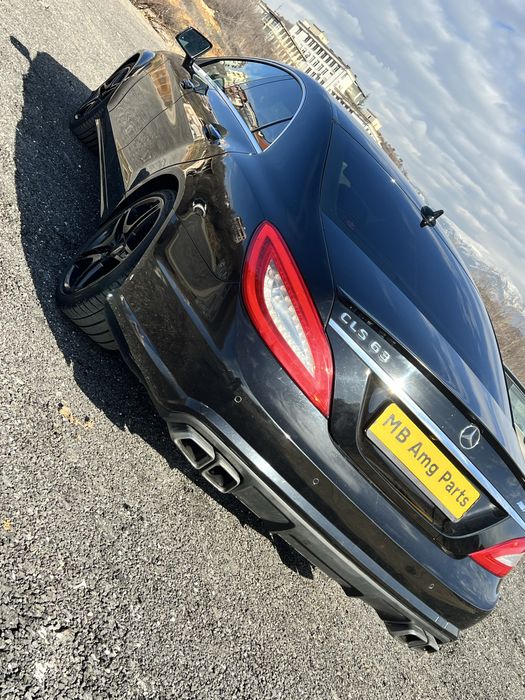 W218 CLS63 Amg Bi turbo V8 Дистроник Асистент