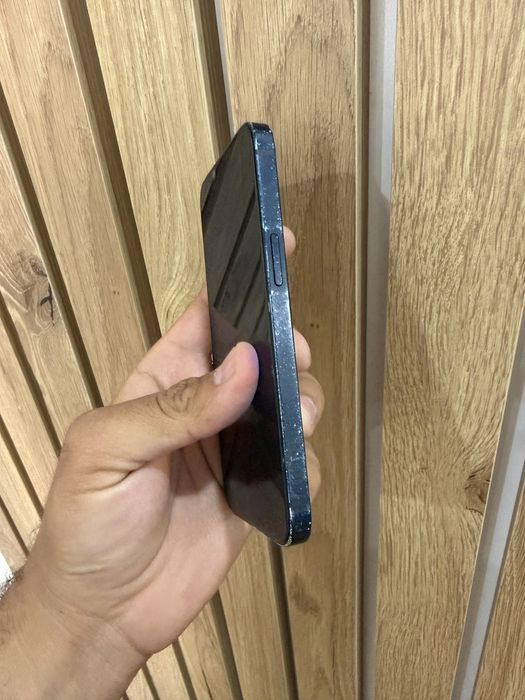 Iphone 13 128 gb urme de folosinta