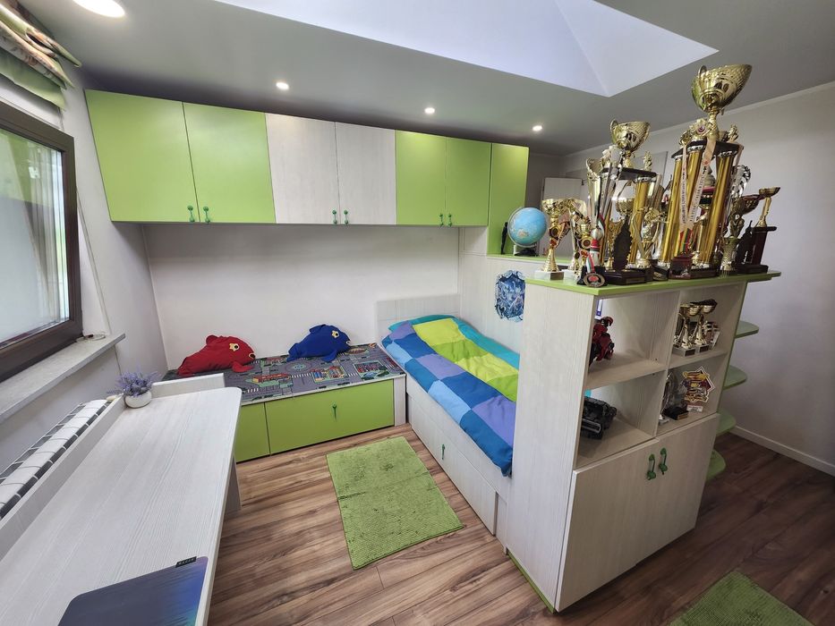 Vând Set mobilier cameră copii