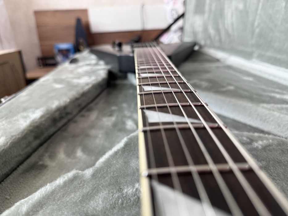 Китара Ltd Arrow 1000NT Fishman Fluence и Кубе BOSS KATANA 100 GRN3