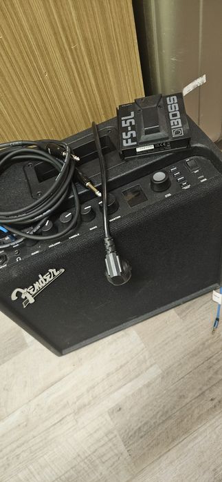 Jackson JS22 + Fender Mustang lt25 + Boss fs-5l footswitch във отлично състояние