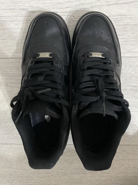 Продам черные форсы Nike Air Force 1