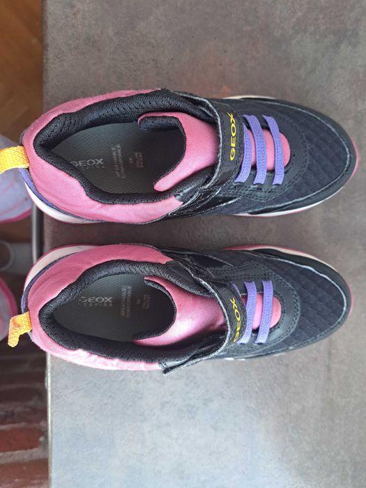 детски маратонки за момиче,кецове,спортни обувки Geox,34,геокс