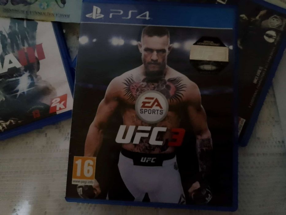 Vând jocuri ps4 foarte puțin folosite