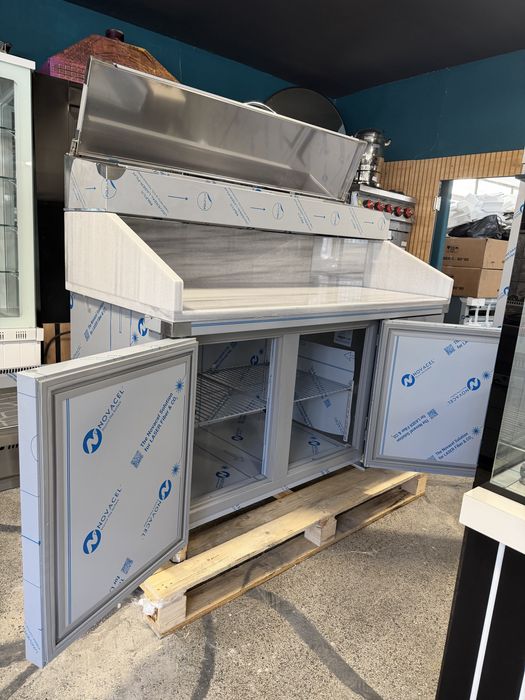 Хладилна маса с гранит и гарнитюрник