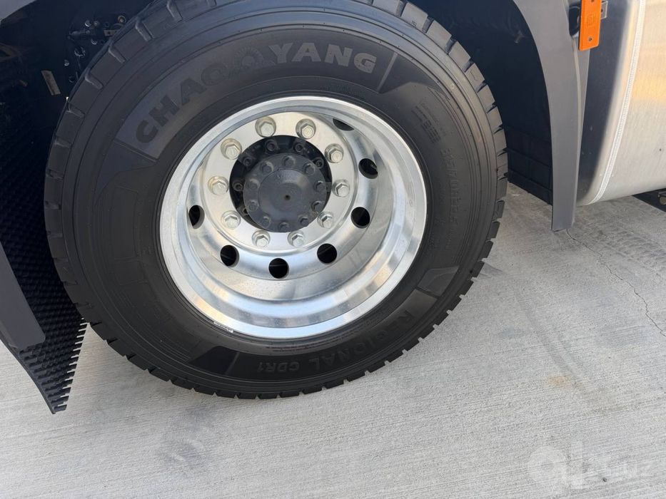 Тягач дизель IVECO  4х2 HONGYAN GENLYON новый 2026,