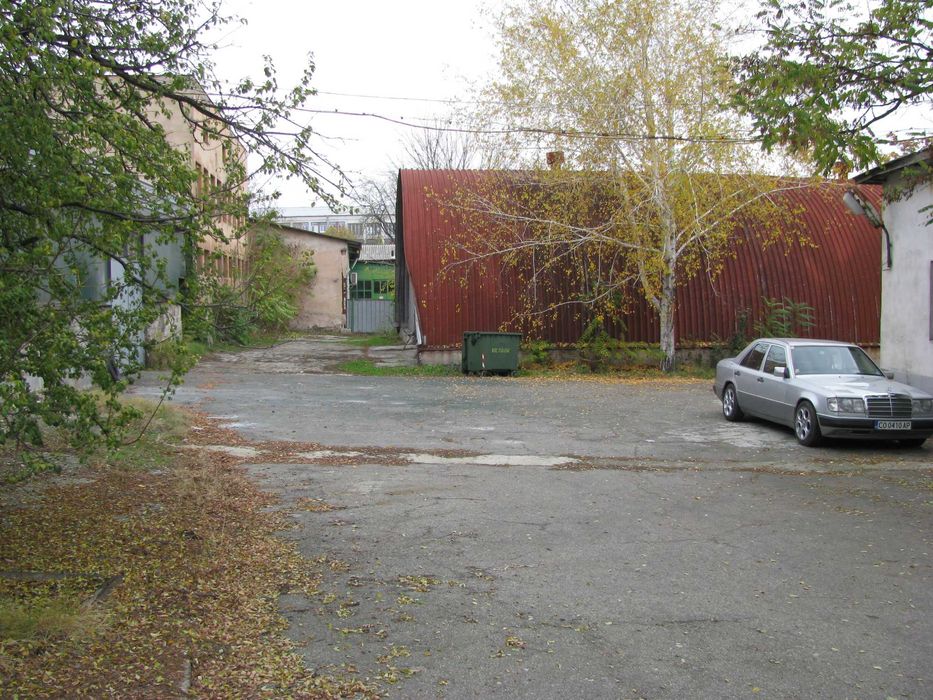 Продава се Промишлена сграда в Чирпан - 11271 кв.м за 44 €/кв.м - Снимка #2