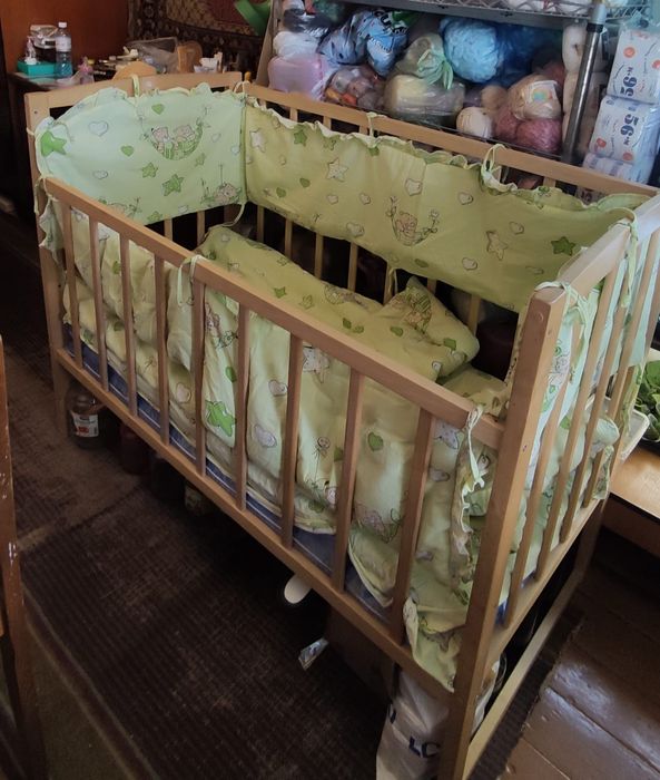 Продам детскую кроватку