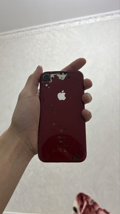 Iphone XR красный