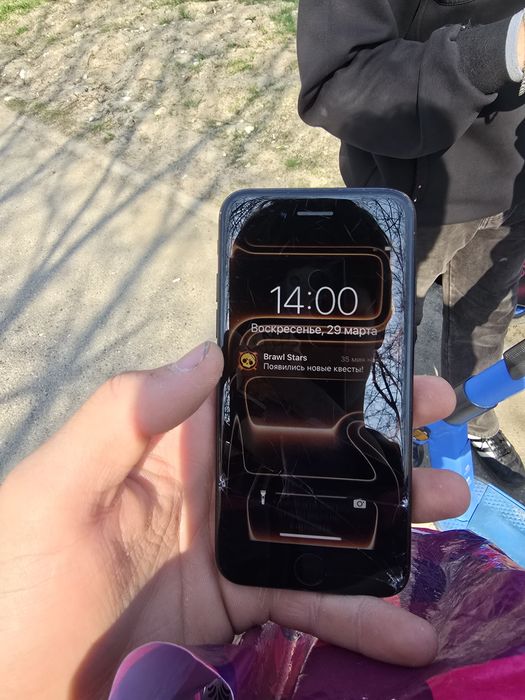 Айфон 7 ,32гб работает полностью