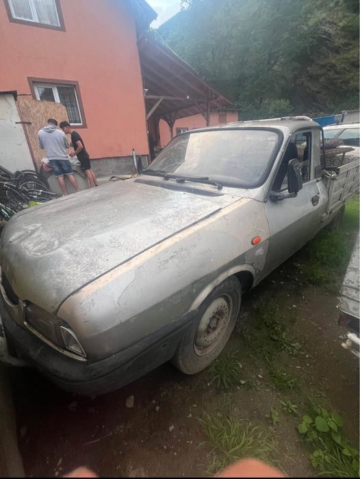 Vând 2 dacii papuc perfect fucționale 1500 de lei bucata