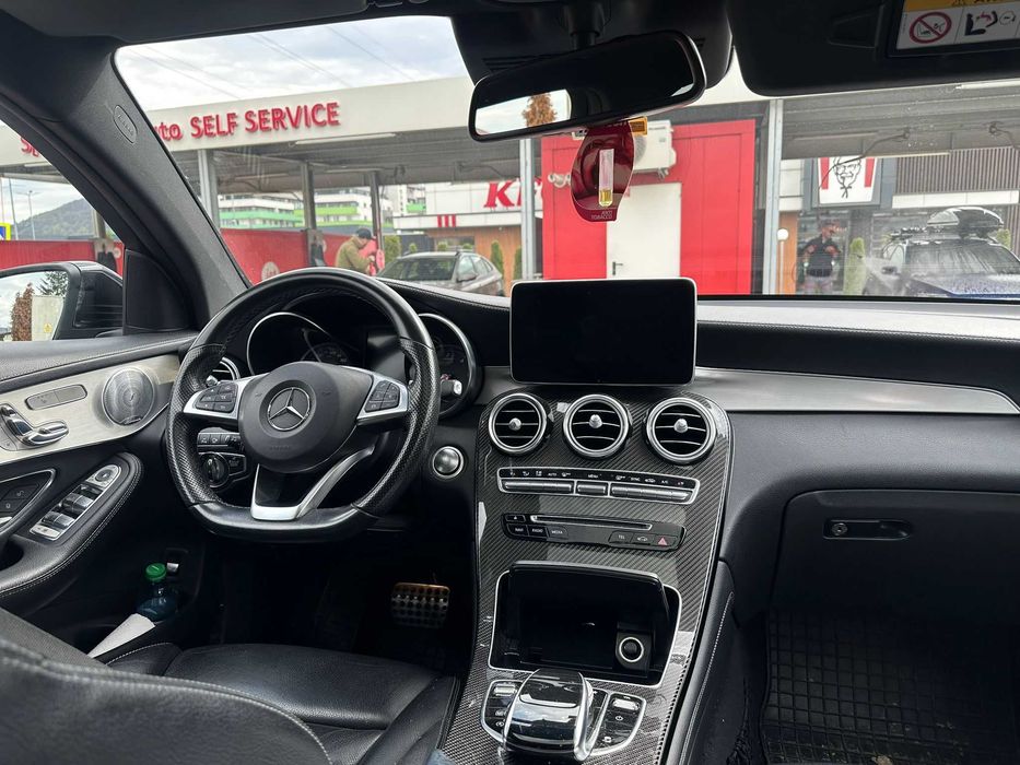 vand sau schimb  2 autoturism audi a3 si mercedes GLC