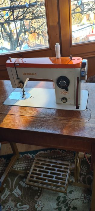 Masina de cusut Veronica