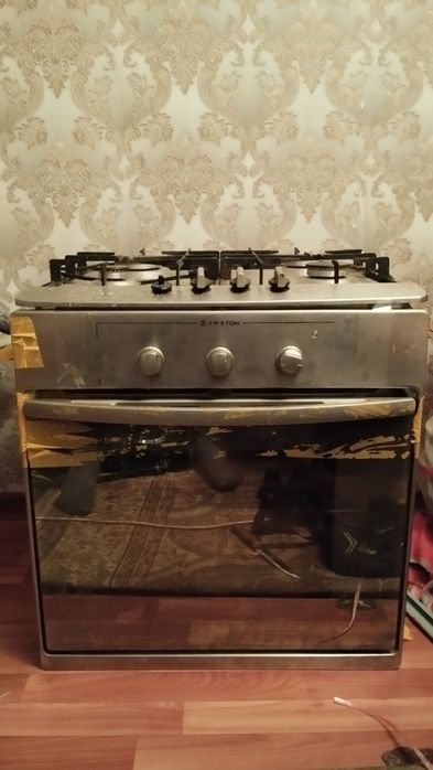 Продам газ плиту
