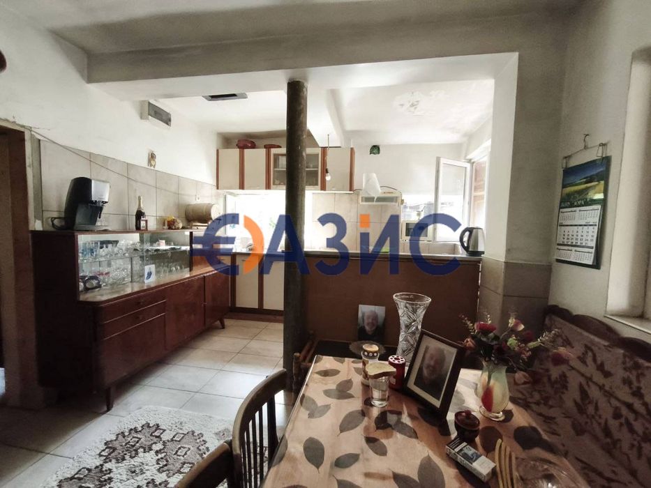 Къща с две спални на 13 км. от Карнобат, България, 55 кв. + двор 1900