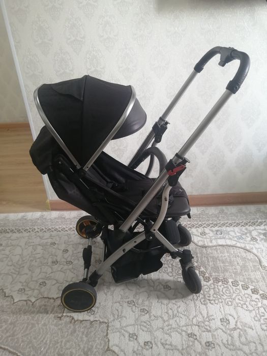 Коляска прогулочная
