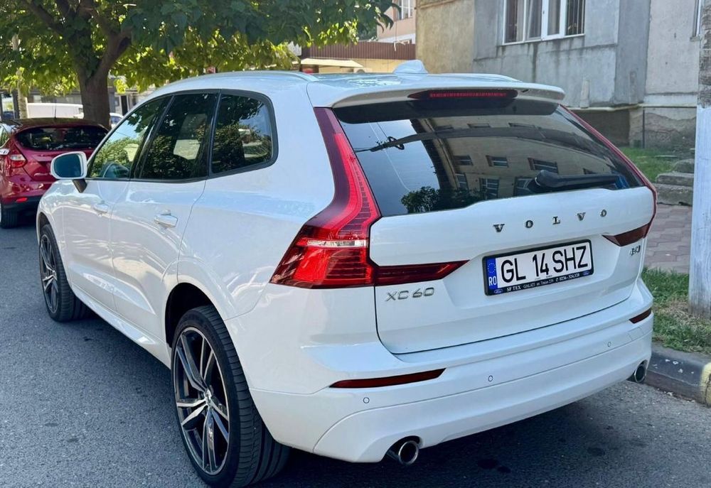 Volvo Xc60 an 2020 Motor 2.0 ca noua 
Propietar, toate actele la zi
M