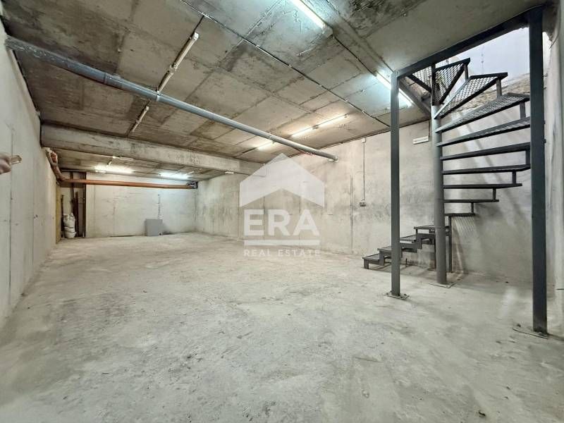 Представителен търговски обект в центъра на София