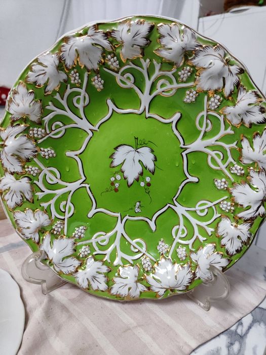 Продам декоративные тарелки - блюдо Виноград