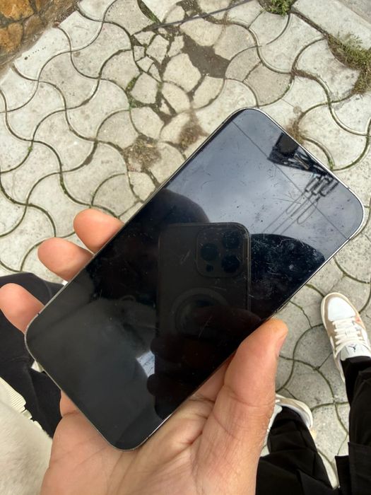 iphone 12 pro 700 lei