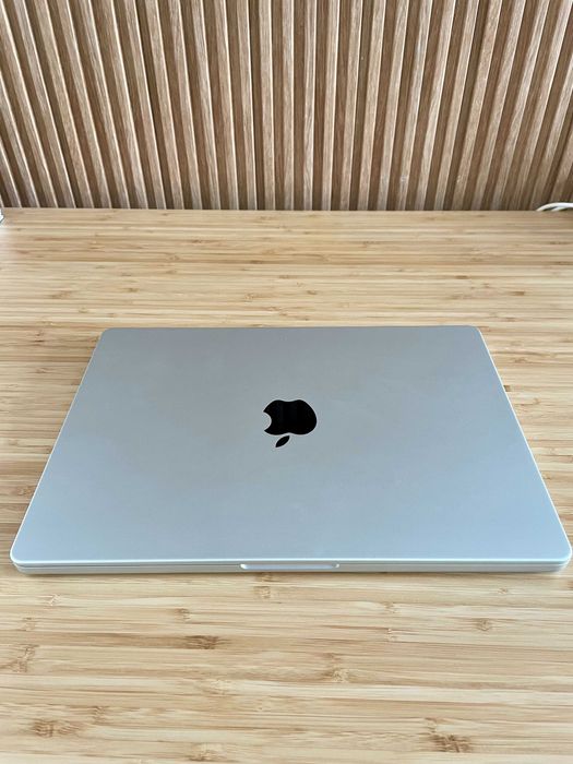 MacBook Pro 14" M1 Pro (2021) 16 GB 512 GB SSD Baterie 85%