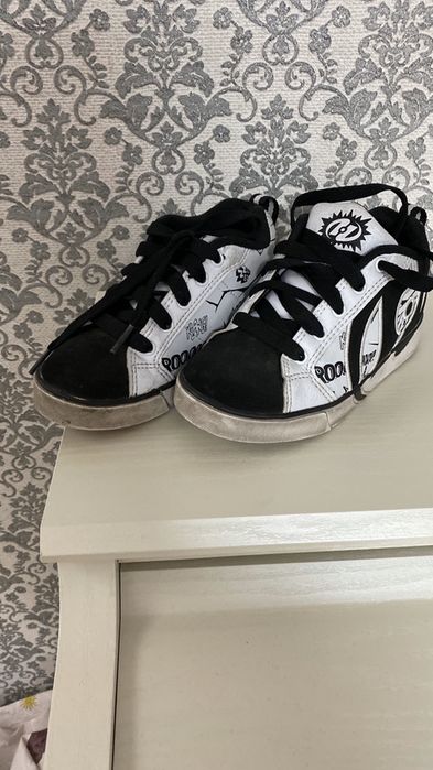 Heelys кроссовки на роликах