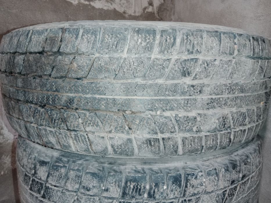 Продам зимние шины