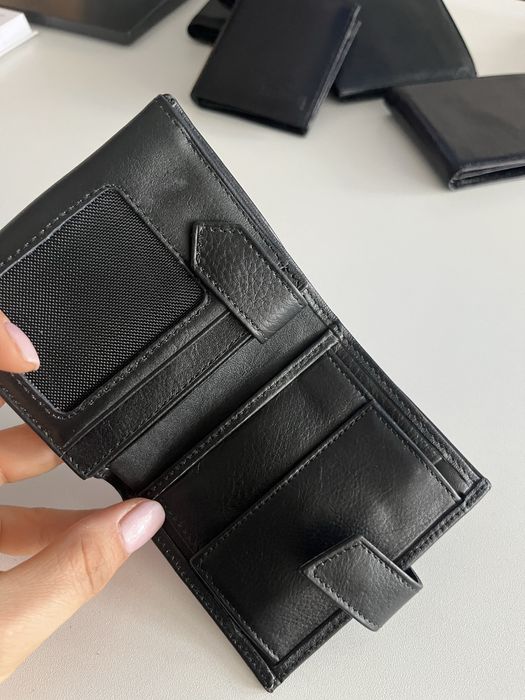 Портфейли от естествена кожа