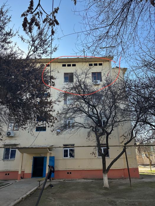 Продаётся дом в 3 мкр 4-этаж 1комнатная