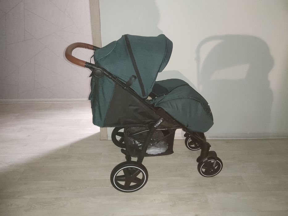 Коляска всесезонная