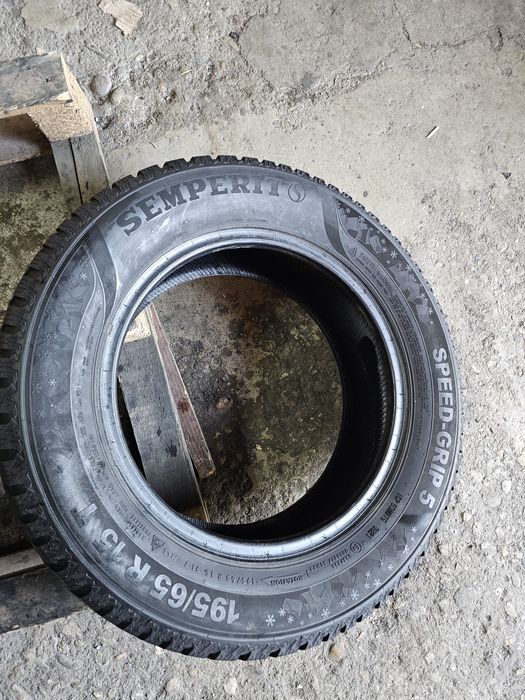 2 anvelope iarna 195 65 15 Semperit 2021