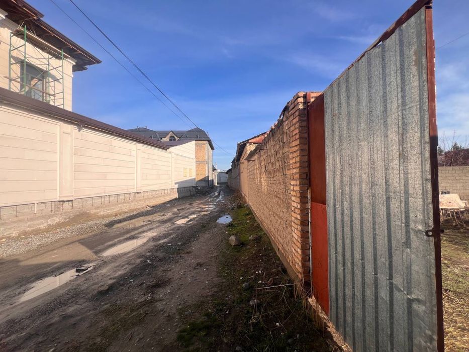 Мотрид Кургонча Махалласида ( кизил Бохча ) 5 сотокли Ер Майдони ( Уча