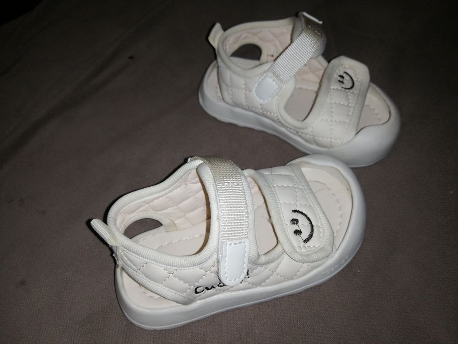 Новые сандали, сандалики детские