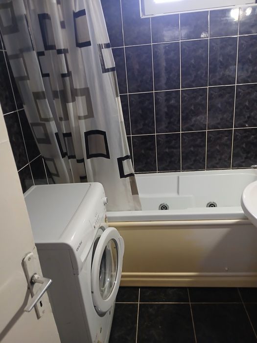 Se închiriază apartament cu 2 camere