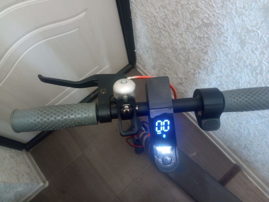 Продам электросамокат в отличном состоянии