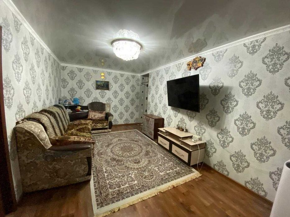 Продам 3 комн квартиру на 12мкр