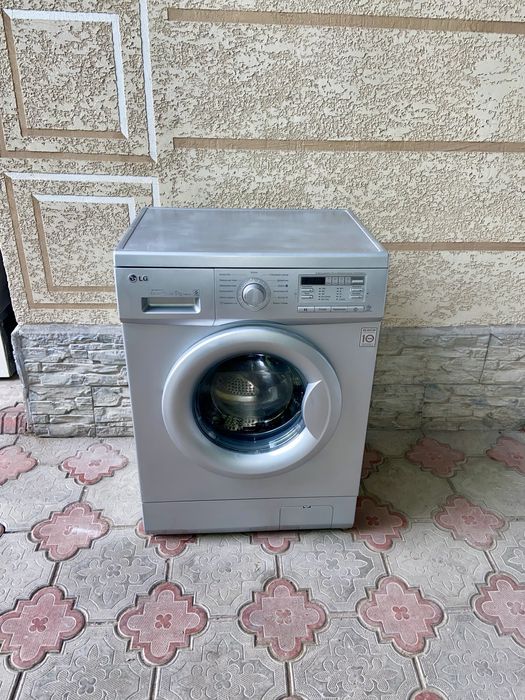Продам стиральную машинку LG