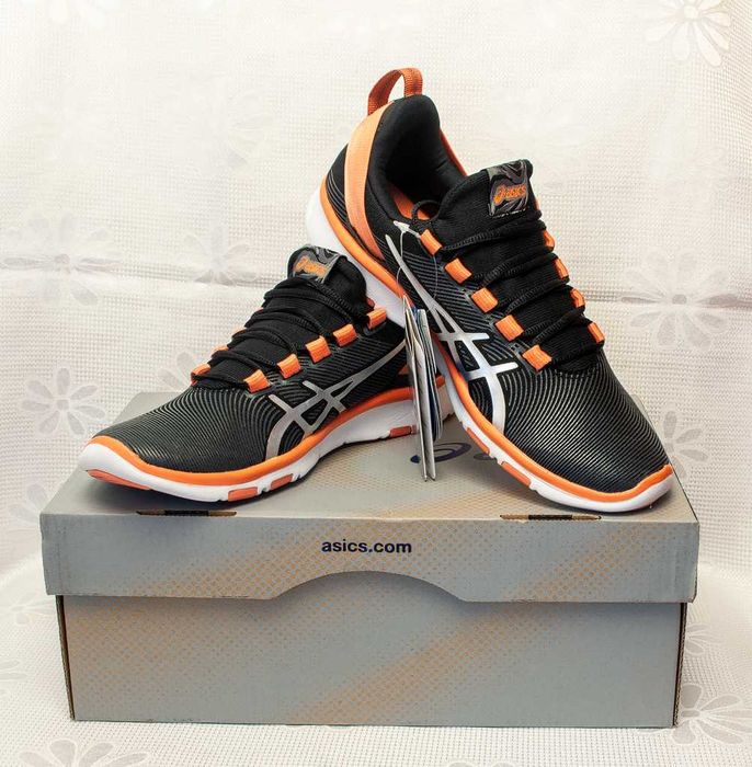Дамски маратонки Asics номер 36