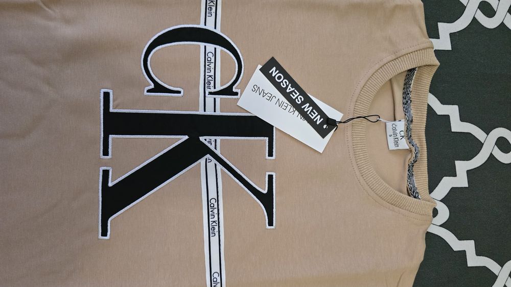 Trening Calvin Klein, nou